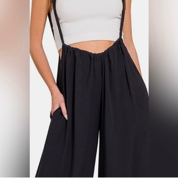 NWOT Zenana Nightly Affair Black Tie Back Suspenders Wide Leg Jumpsuit Small - Picture 3 of 3